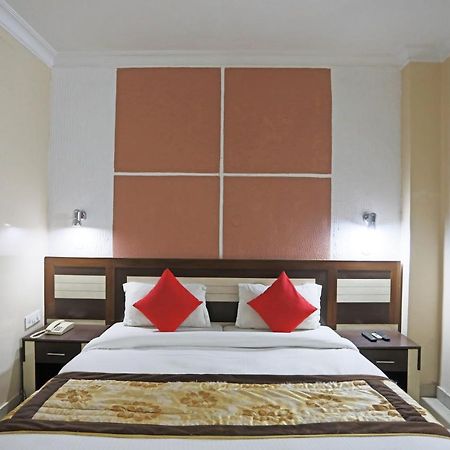 Hotel Tashkent Palace - Near New Delhi Railway Station Νέο Δελχί Εξωτερικό φωτογραφία