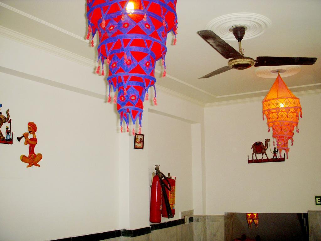 Hotel Tashkent Palace - Near New Delhi Railway Station Νέο Δελχί Εξωτερικό φωτογραφία